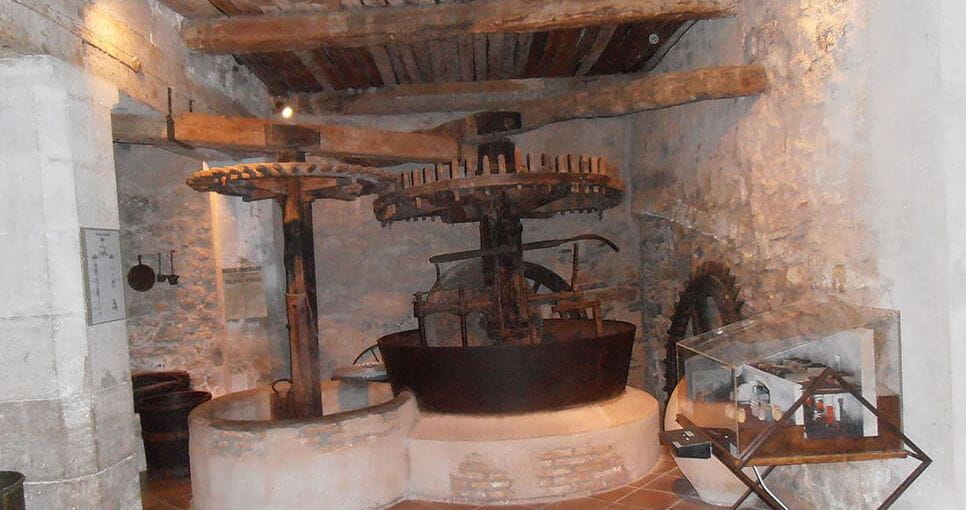 Colombier-fiche-activites-culture-musee-arts-populaire-bloc1-grande